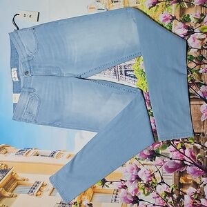 Dish-Denim Adaptive Skinny Light Blue Denim Jeans Size 28 NWT